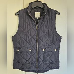 Thread & supply vest